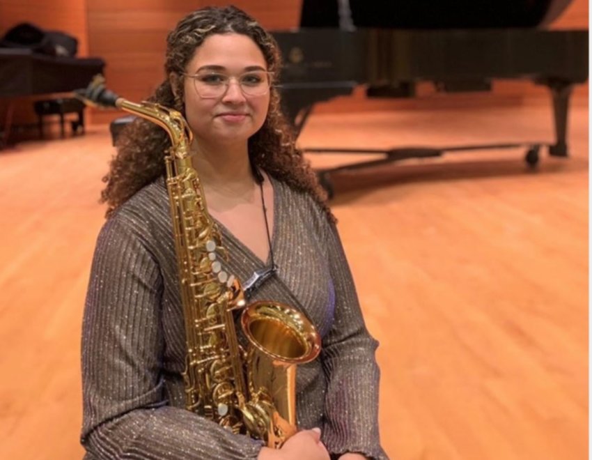 Suzanne Wells recently played her last performance with the famous Mississippians Jazz Ensemble last month. She graduated from the University of Mississippi last week.